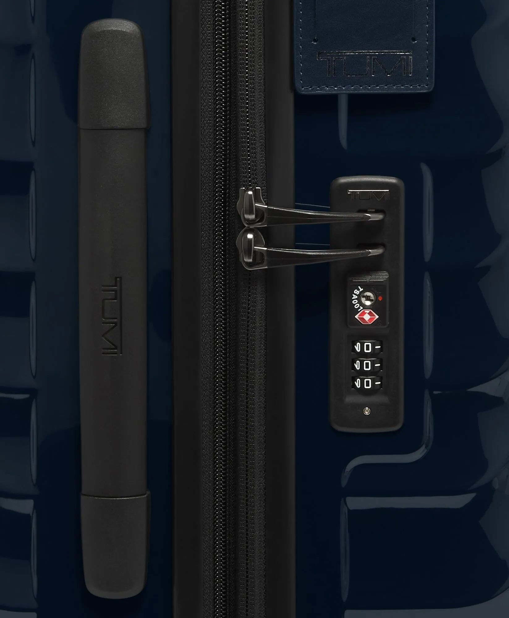 19 Degree Short Trip Expandable 4 Wheeled Packing Case - Navy