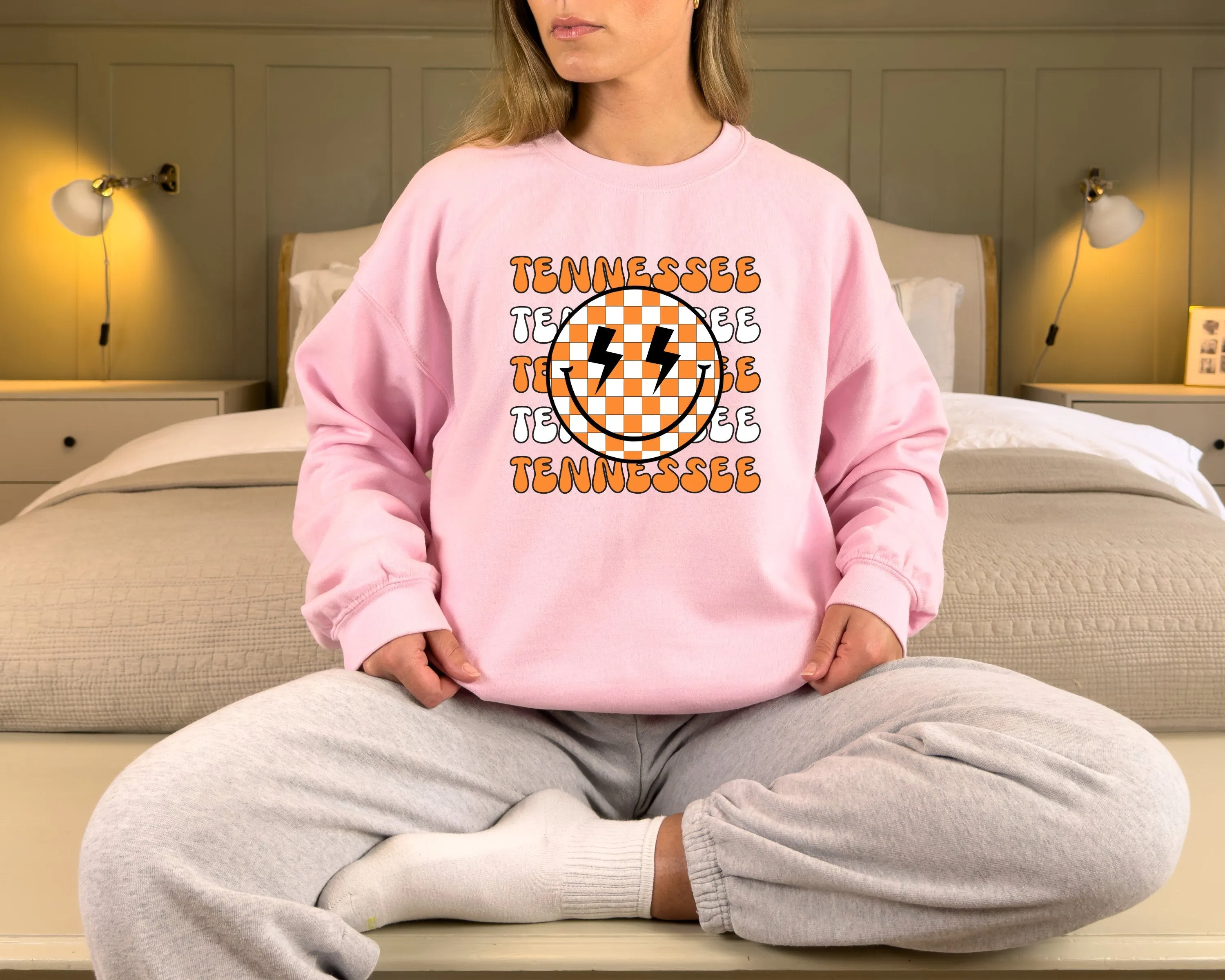 Keep Smiling Travel Retro Comfortable Crew Neck Sweatshirt